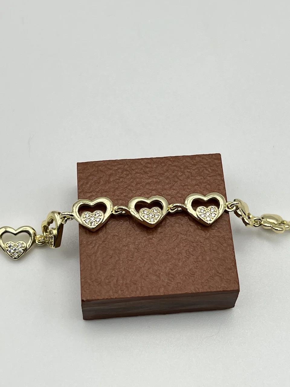 14k Gold Taşlı Kalpli Bileklik (17 + 1.5 cm)