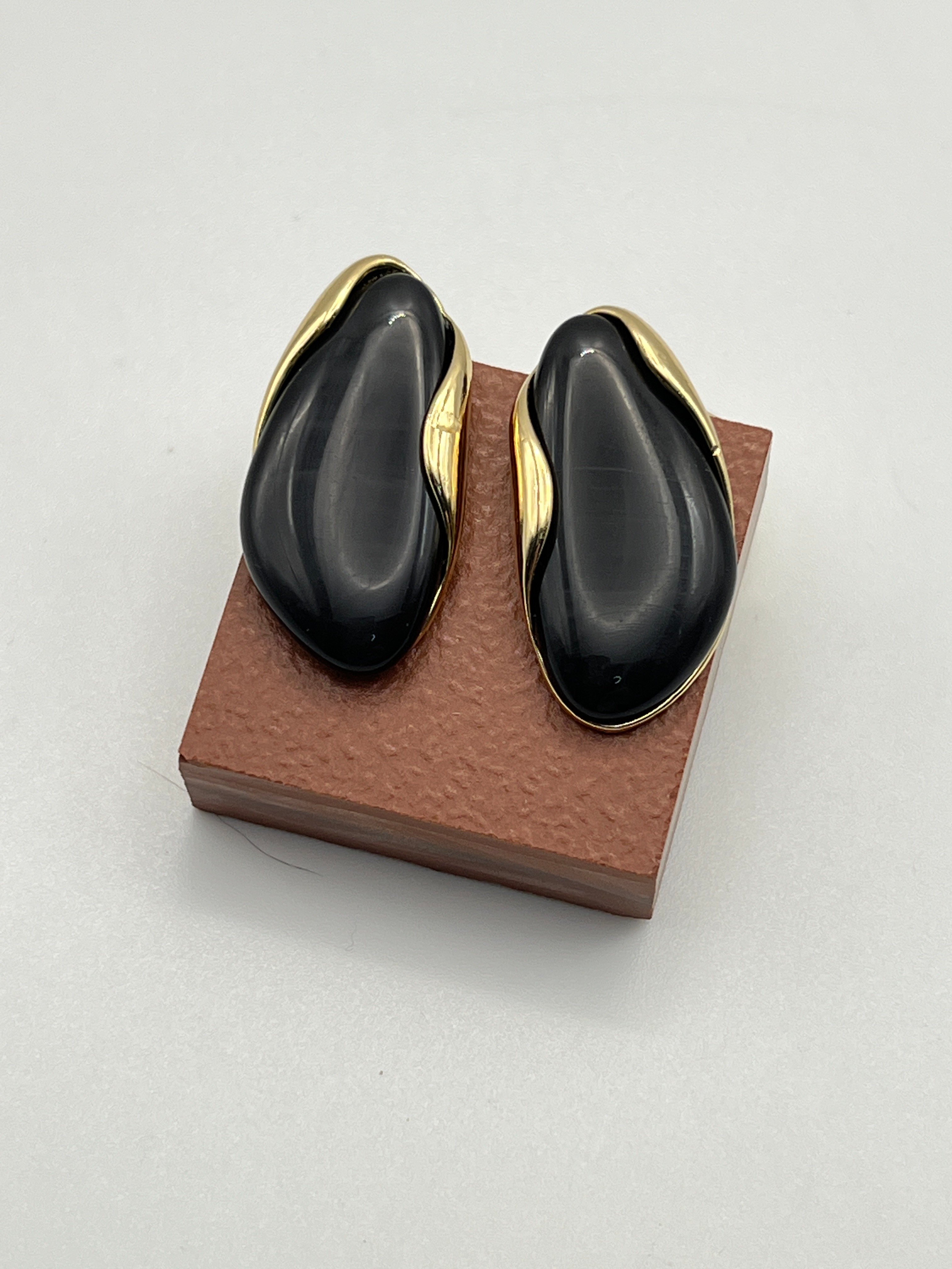 Mango Siyah Küpe 3.5cm