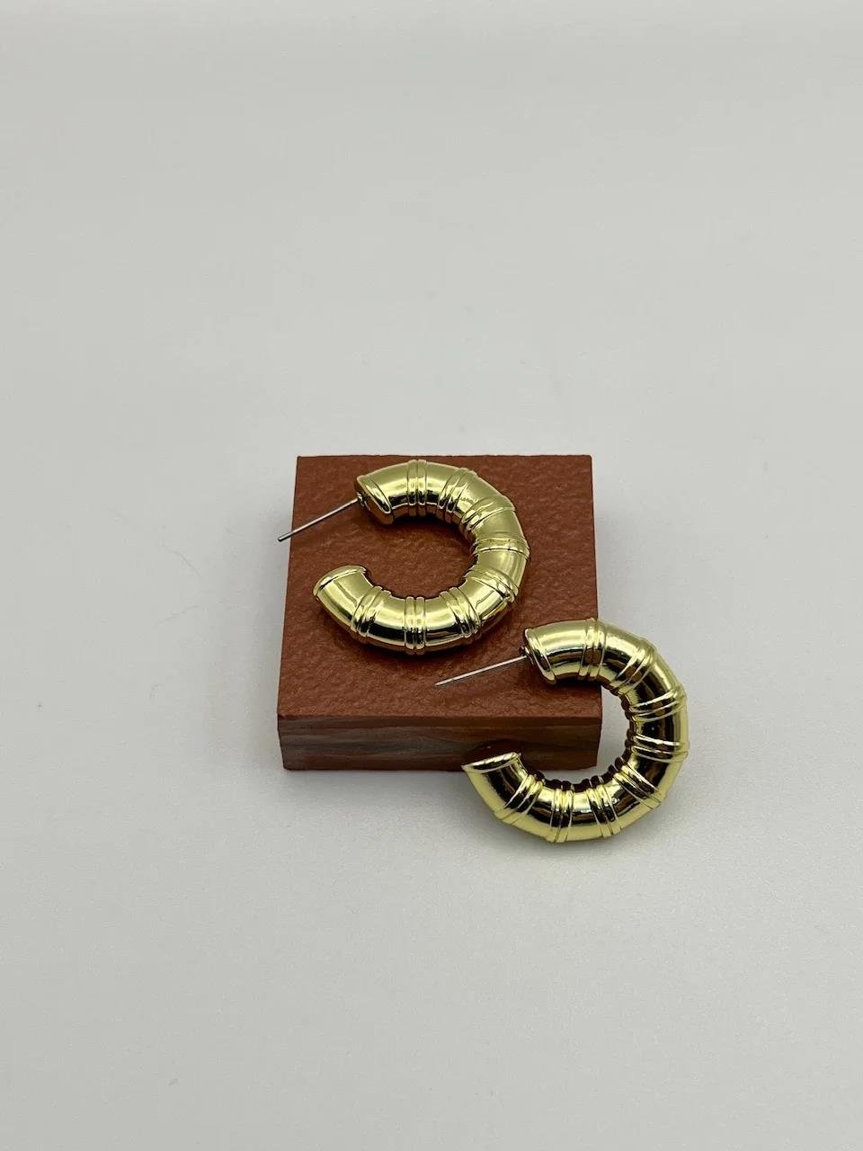 Yarım Halka Gold Küpe 3cm