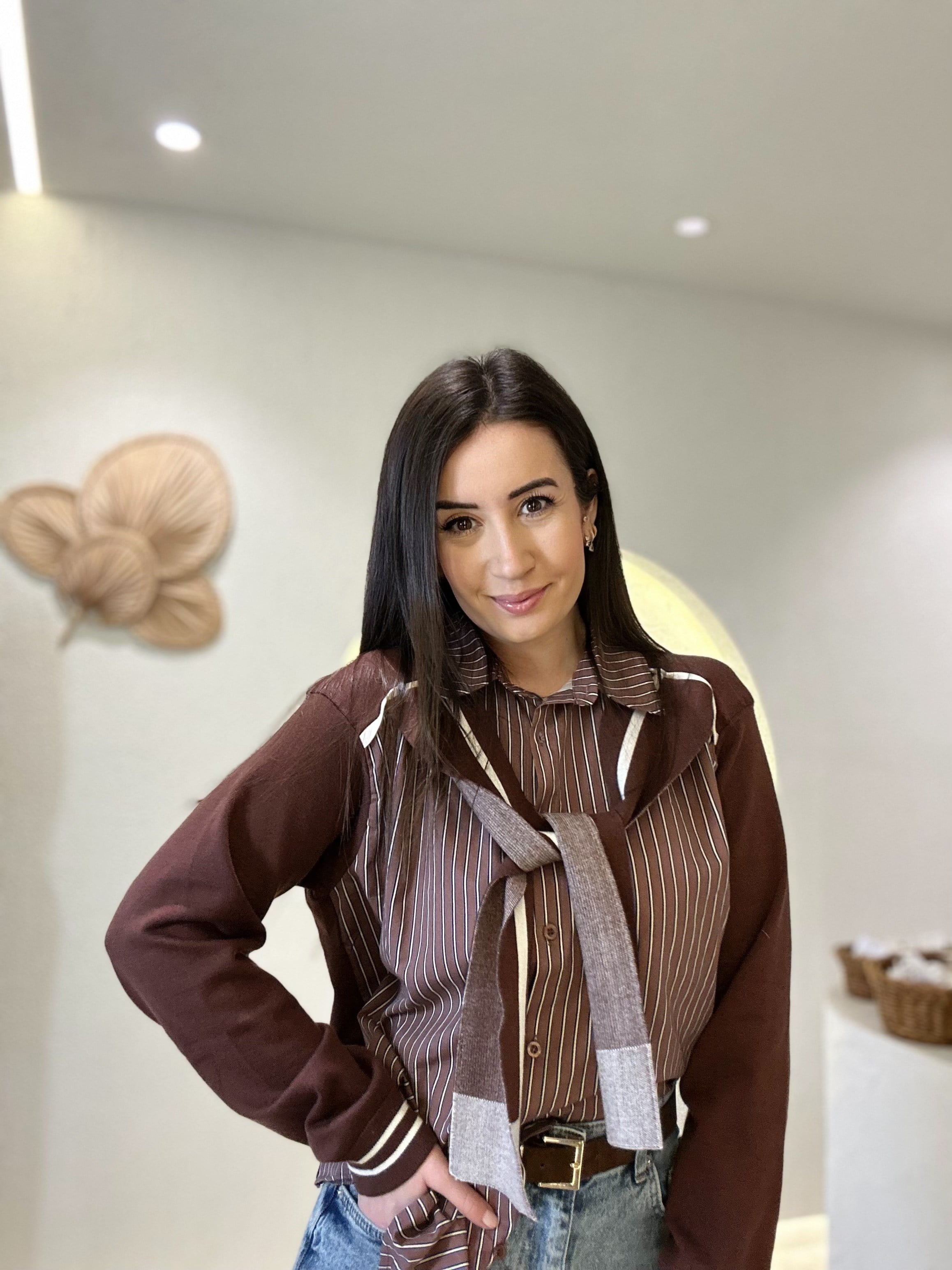 Kahve Çizgili Gömlek Detaylı Şallı Triko Hırka