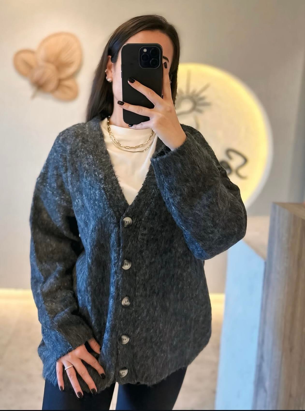 V Yaka Kırçıllı Oversize Hırka