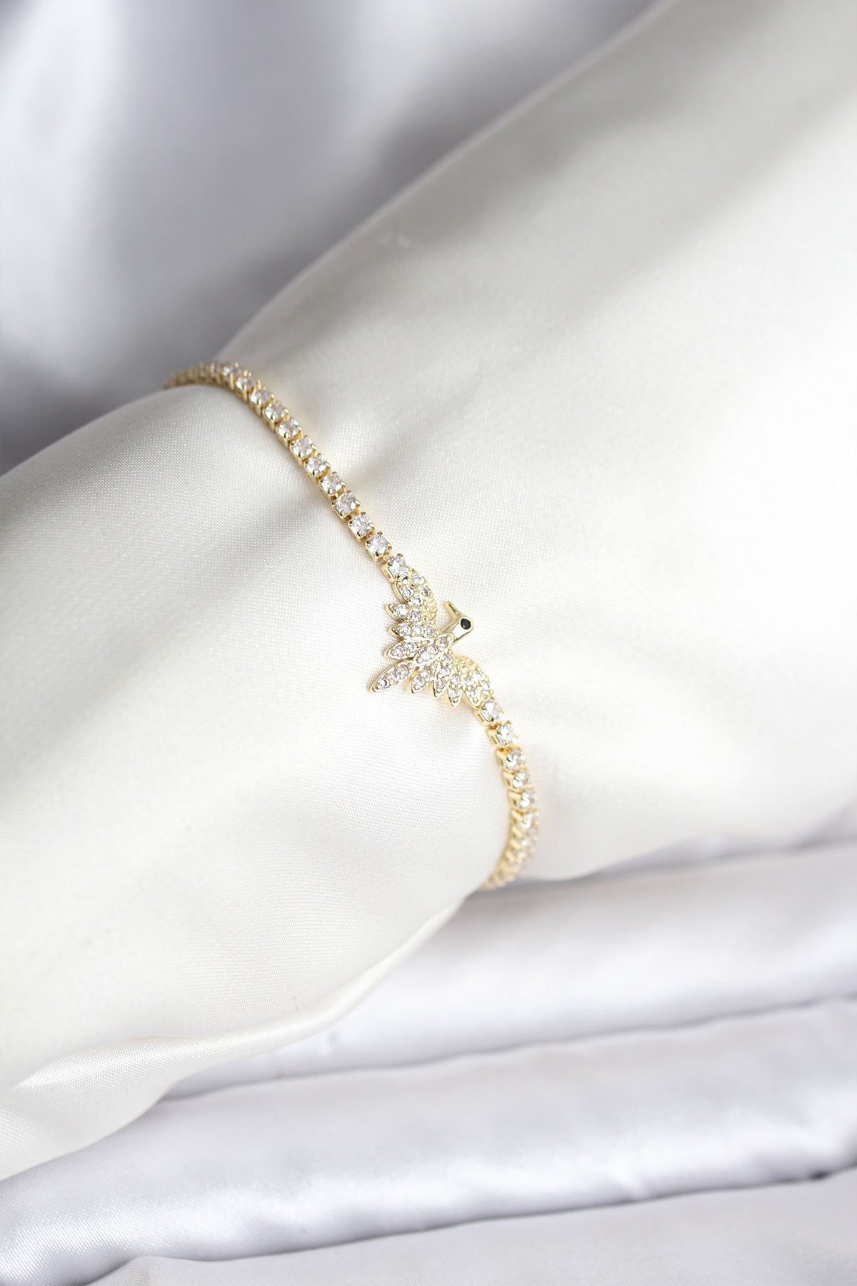 Anka Kuşu Model Zirkon Taşlı Gold Renk Pirinç Su Yolu Kadın Bileklik