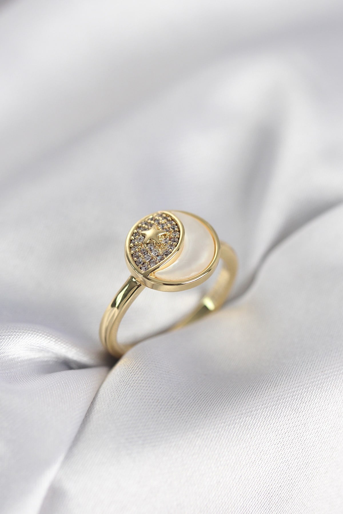 Ay Yıldız Model Gold Renk Zirkon Taşlı Kadın Yüzük