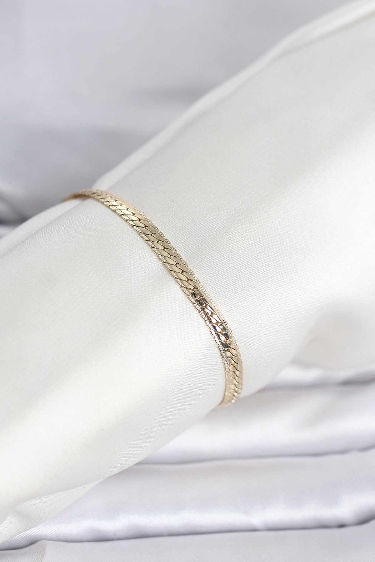 CM 14K Gold Renk Lazerli Yassı Zincir Model Kadın Bileklik