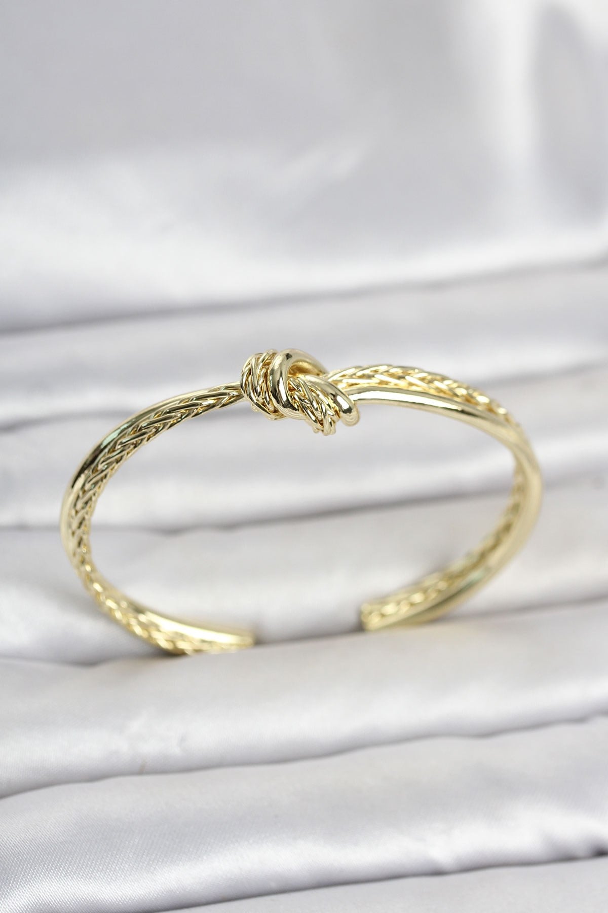 Gold Renk Düğüm Model Pirinç Kadın Bileklik