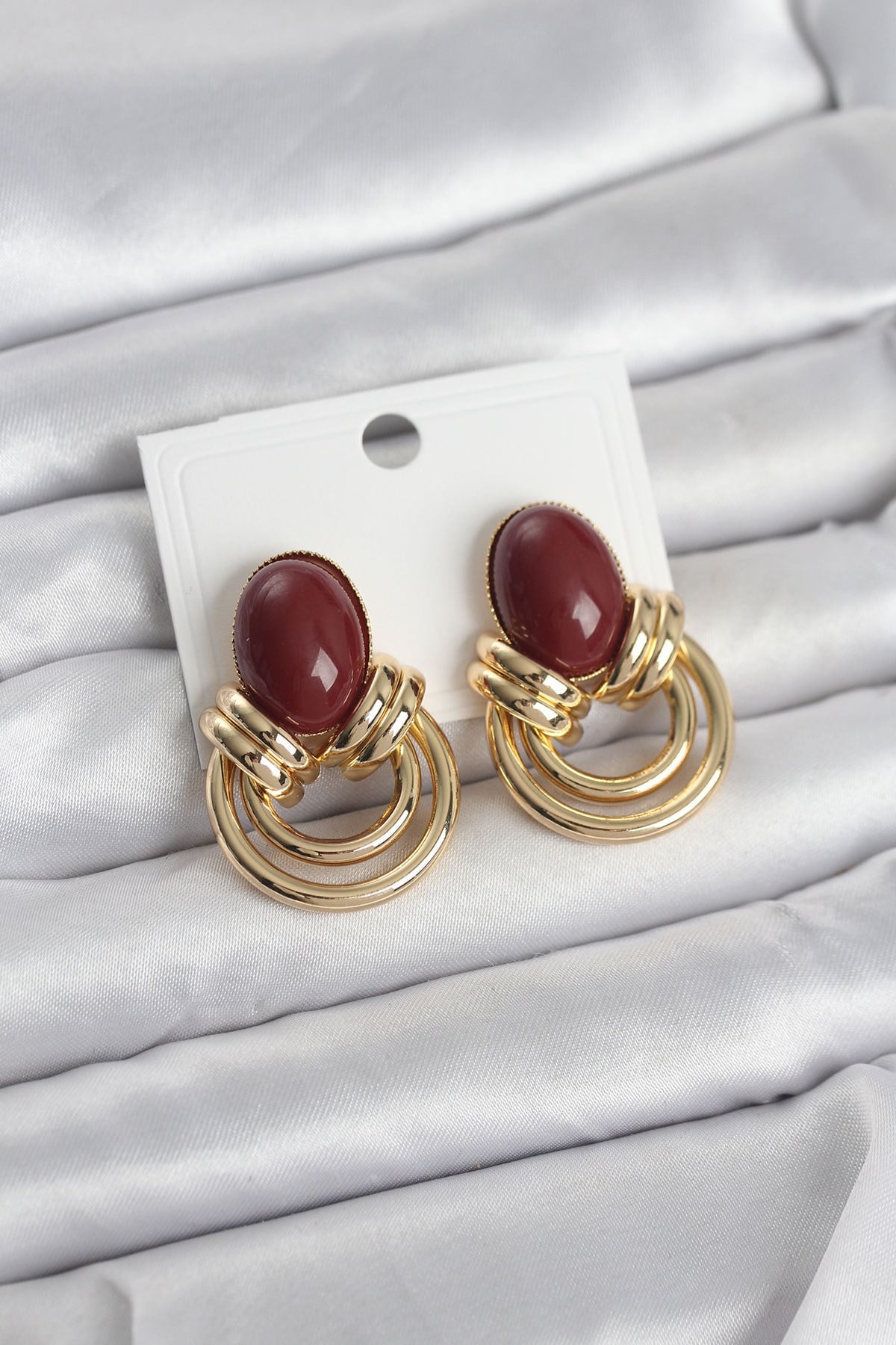 Pirinç Gold Renk Bordo Taşlı Vintage Kadın Küpe