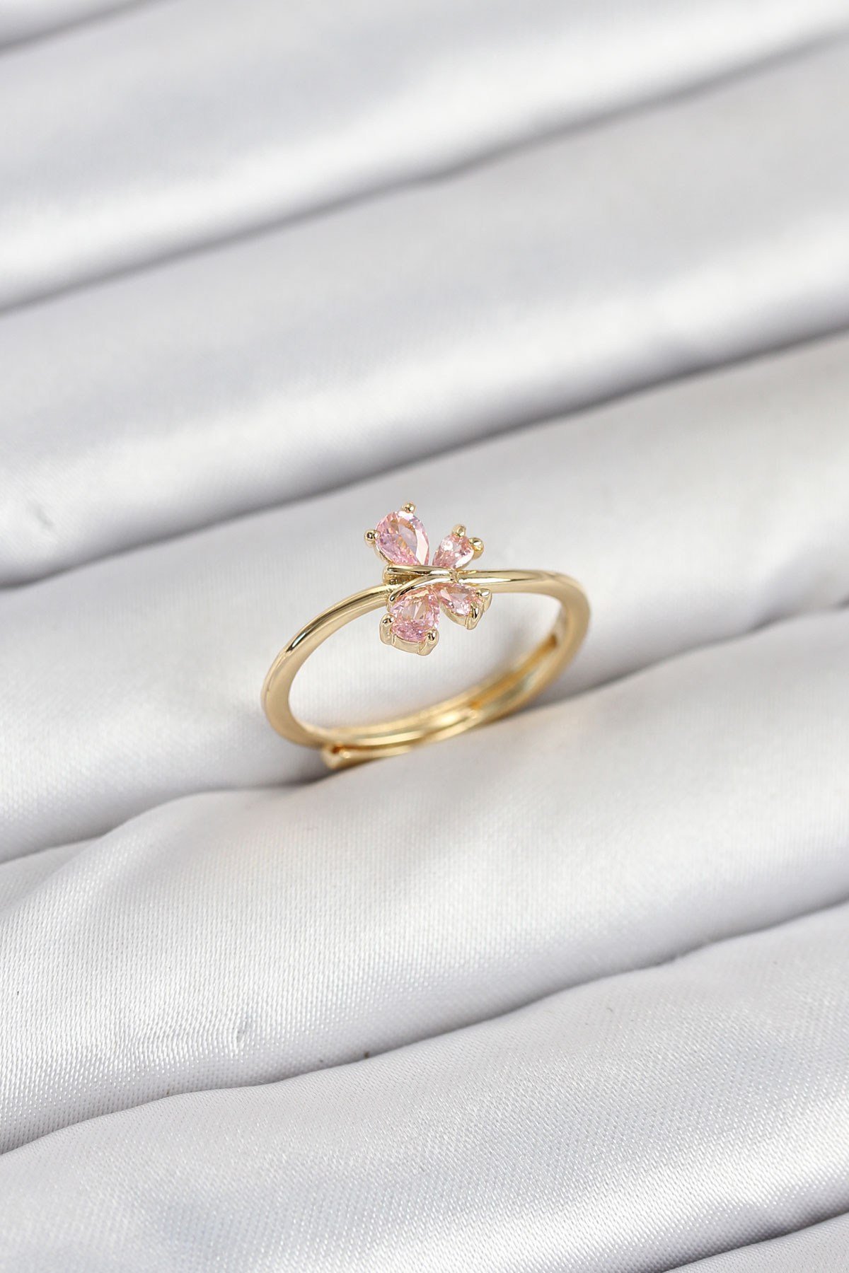 Pirinç Gold Renk Pembe Kelebek Kadın Yüzük