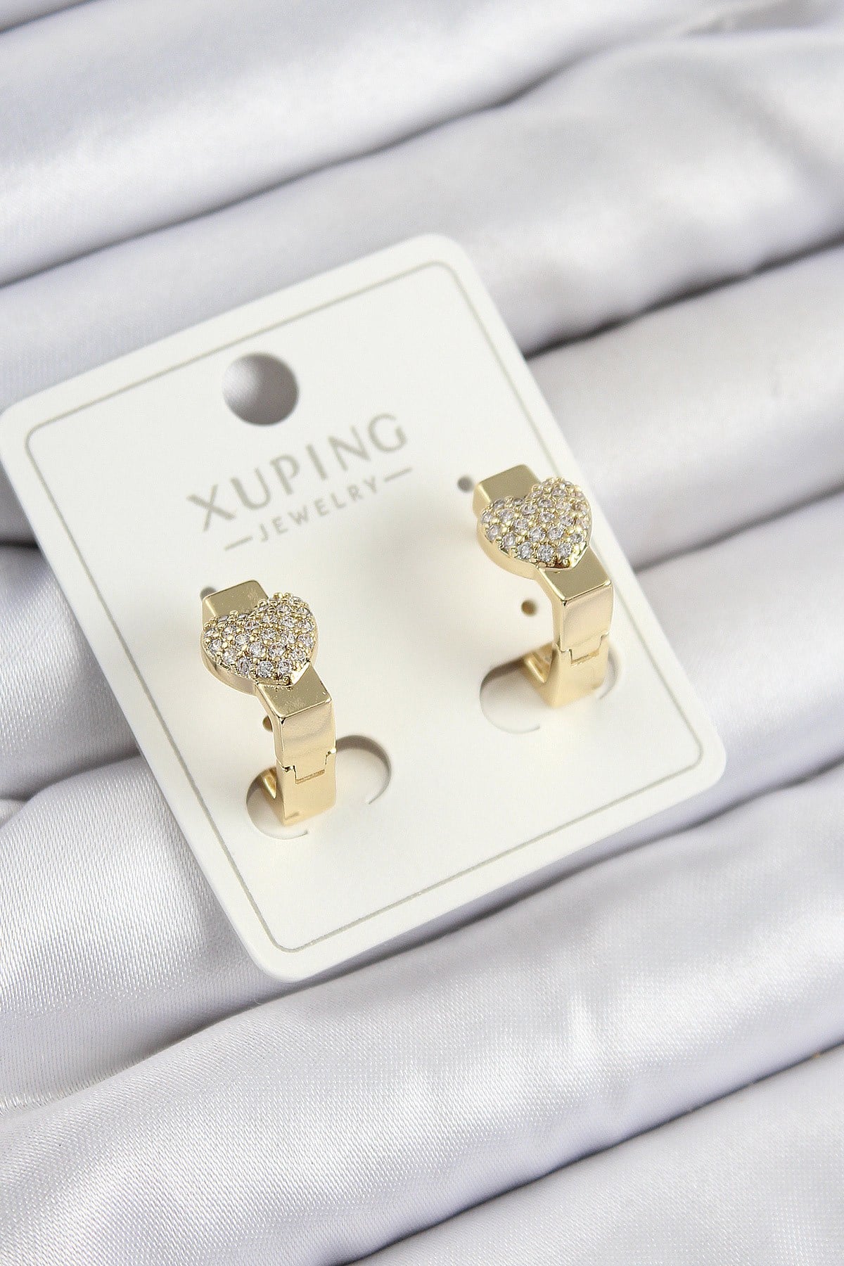 Xuping Zirkon Taşlı Kalp Model Gold Renk Kadın Küpe
