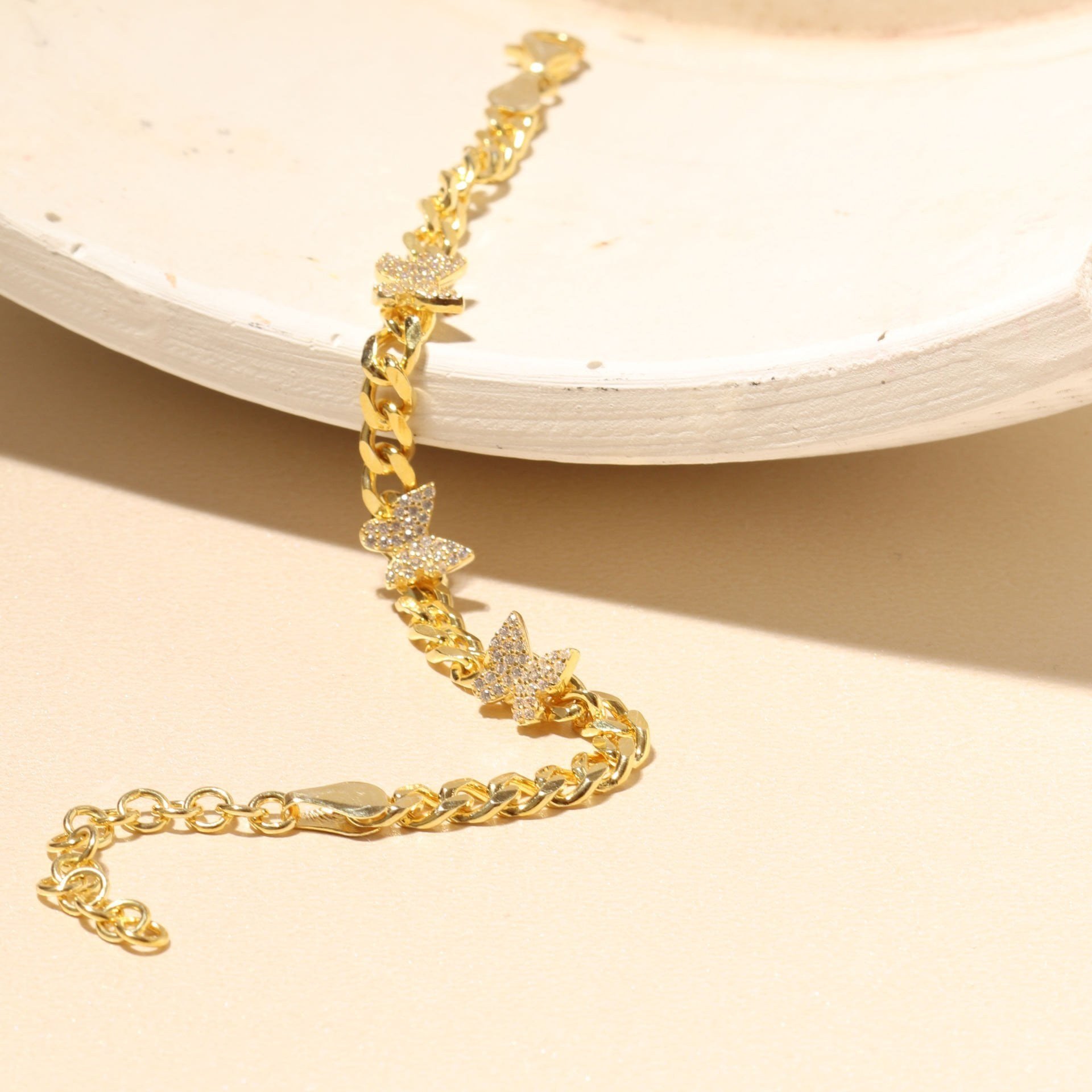 Kelebek Zirkon Taşlı Bileklik 718505 Gold