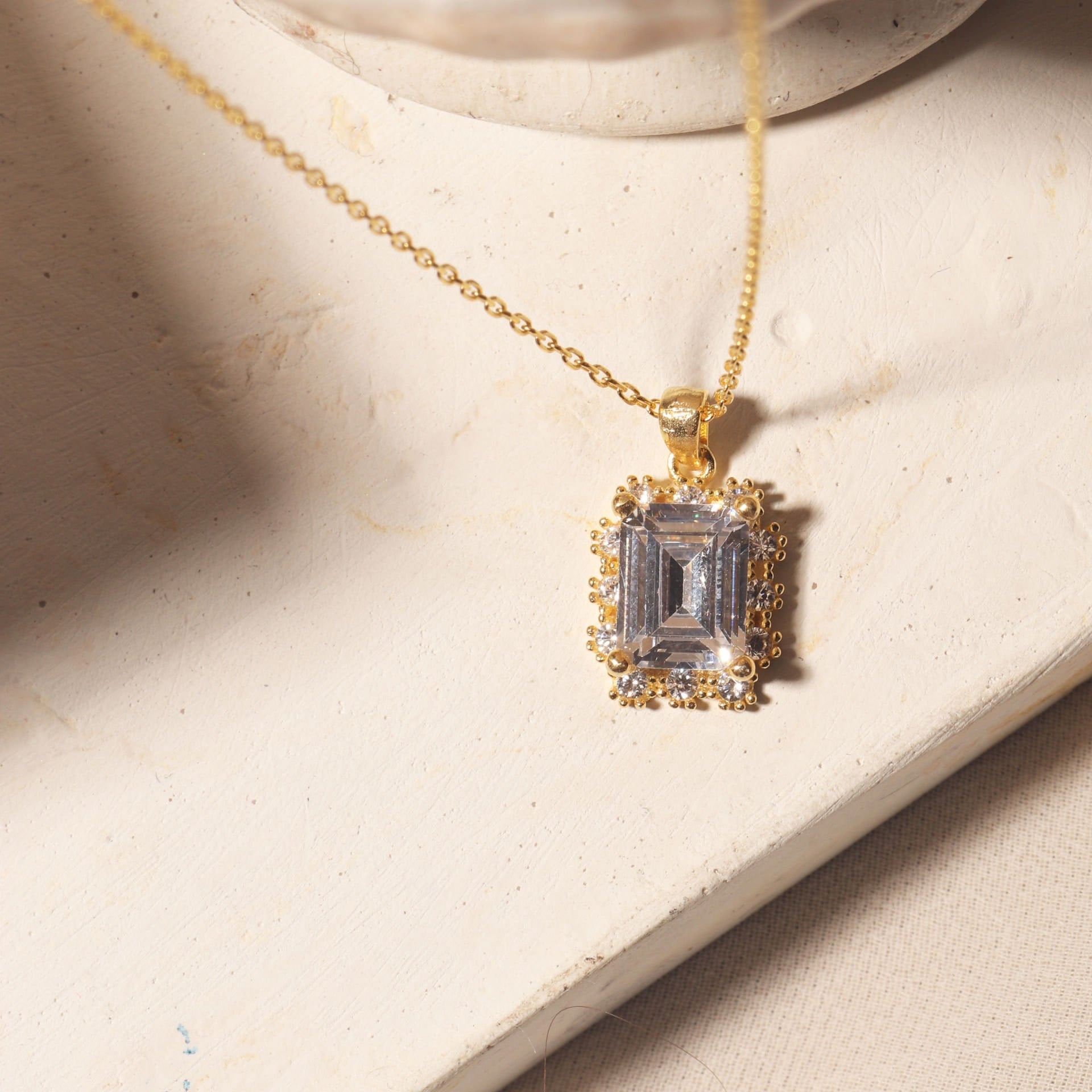Lily Baget Kolye 718954 Gold
