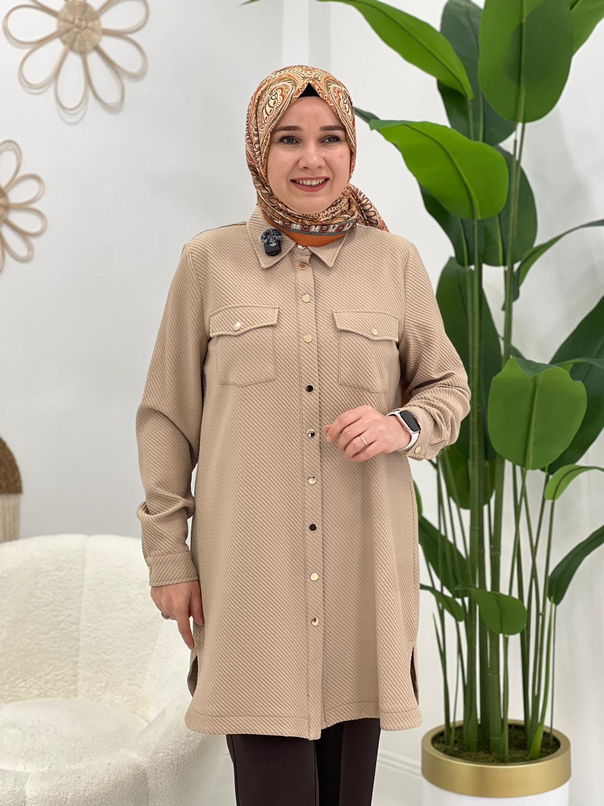 Bej Çıtçıtlı Tunik