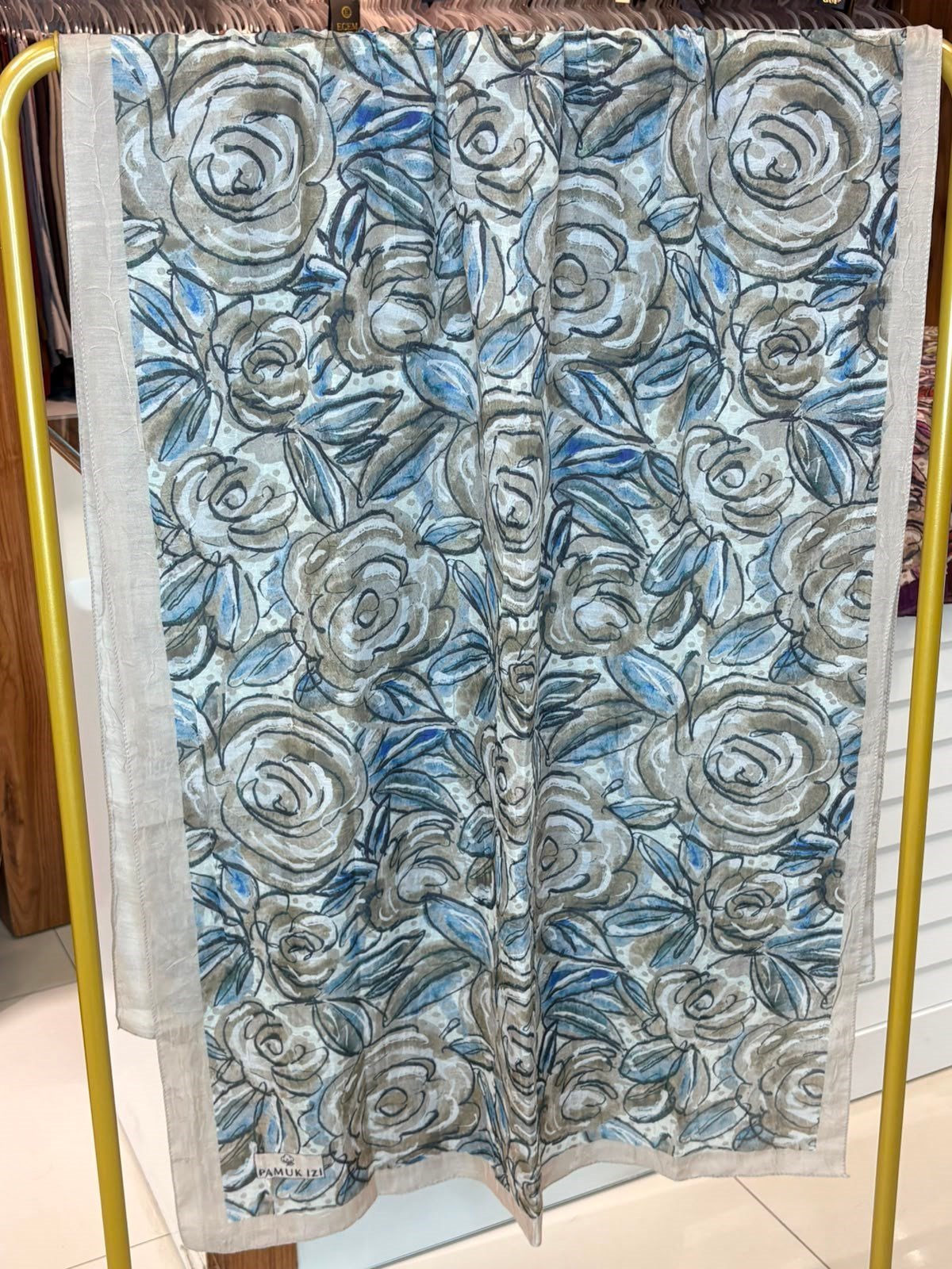 Gül Desenli  Şal