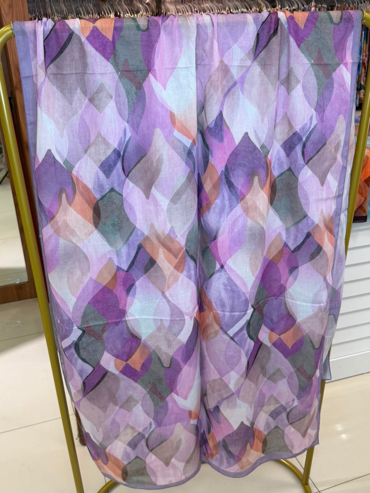 Mor ve Lila Soyut Geometrik Geçişli  Şal