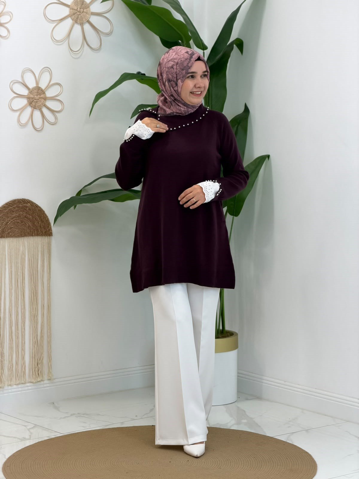 Mürdüm İnci ve Dantel Detaylı Triko Tunik