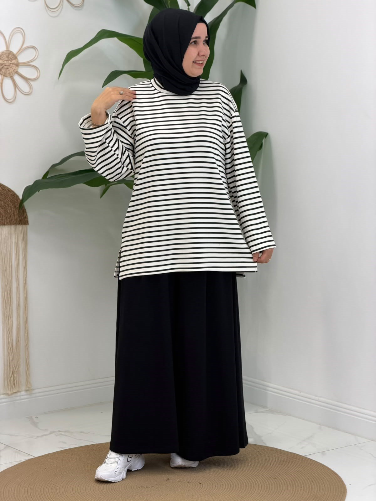 Siyah Çizgili Spor Sweatshirt