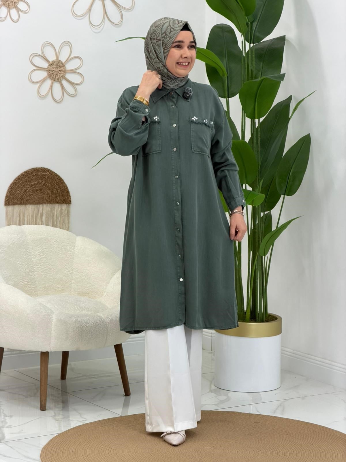 Yeşil Cebi Taşlı Tunik
