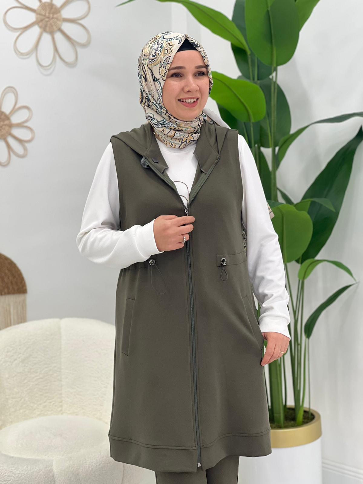 Yeşil Modal Yelekli Takım