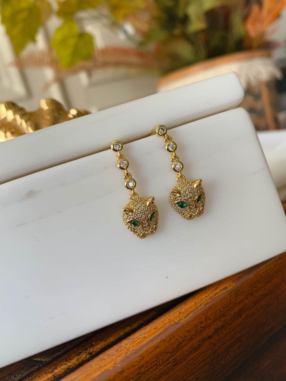 Gold Zirkon Taşlı Kaplan Sallantılı Küpe