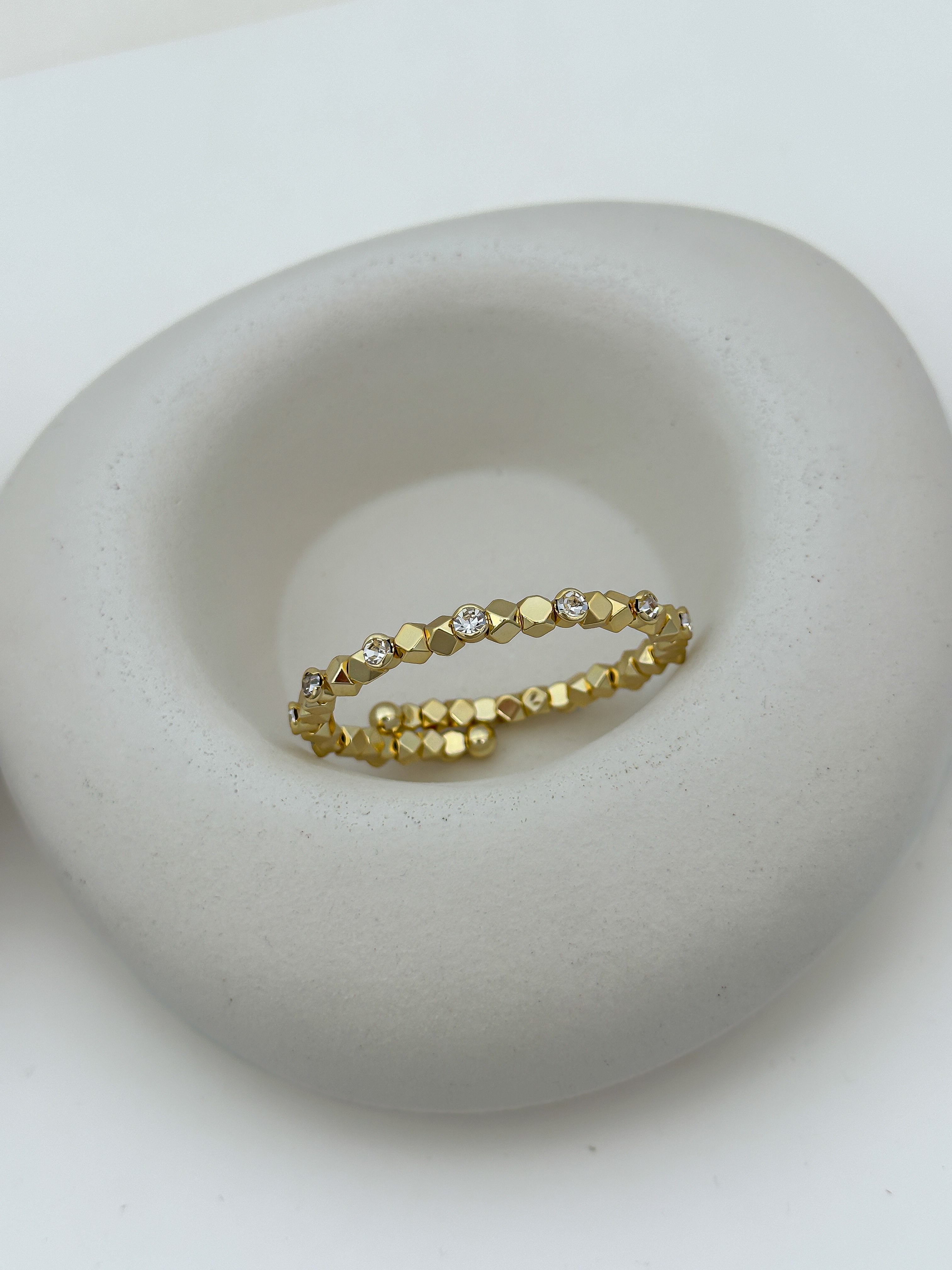 Özel Seri Lazer Kesim Küp Sıralı Zirkon Taş Detay Yaylı Bileklik