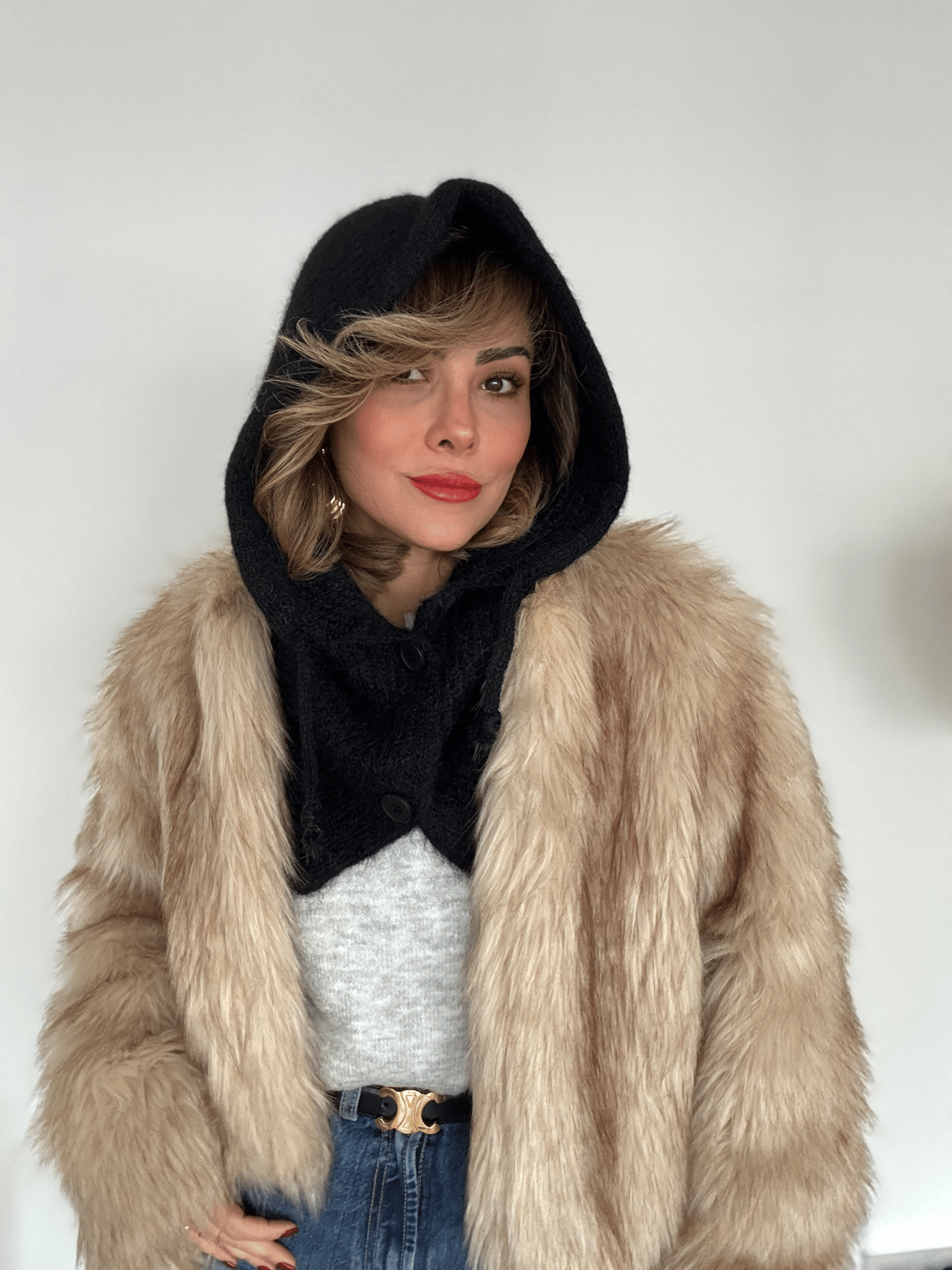 Siyah Renk Yumuşak Dokulu Düğmeli Balaclava