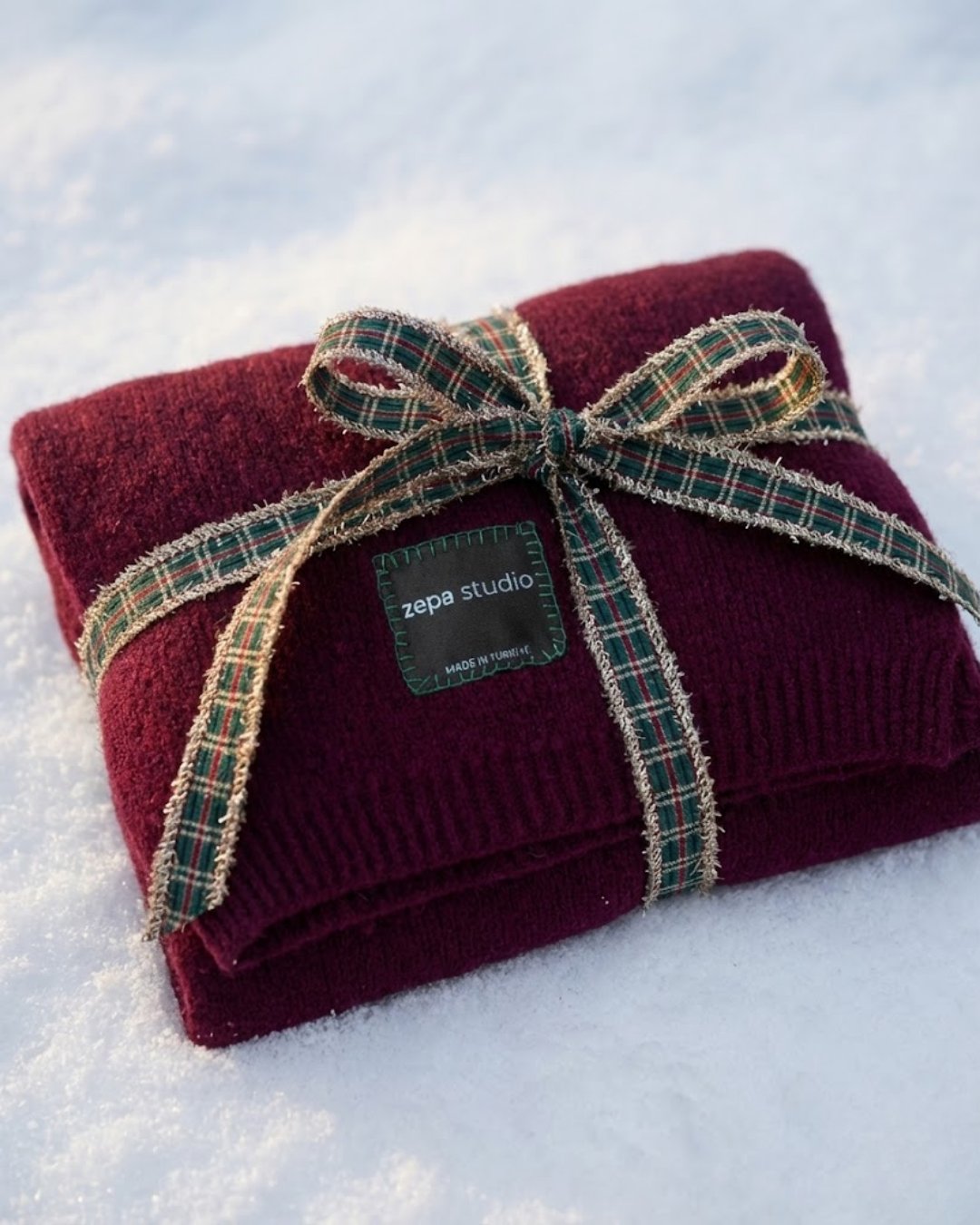 Love Wrapped Wool Scarf Bordo