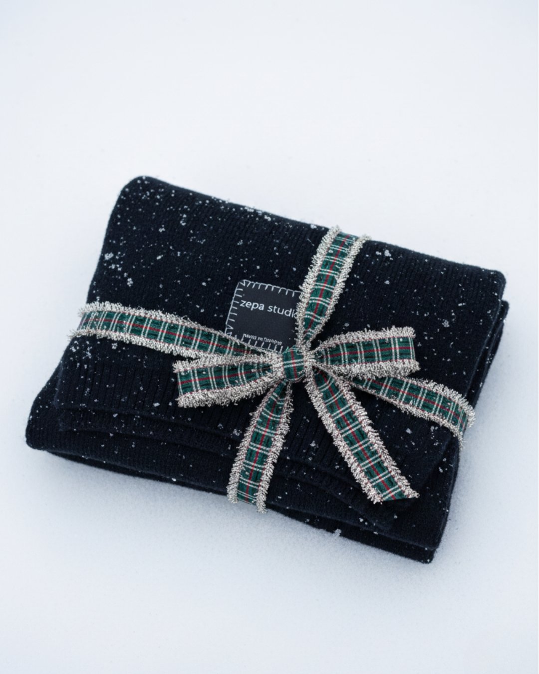 Love Wrapped Wool Scarf Siyah