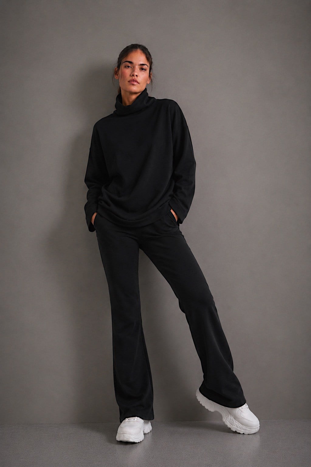 Kadın Oversize Yüksek Yaka Sweatshirt