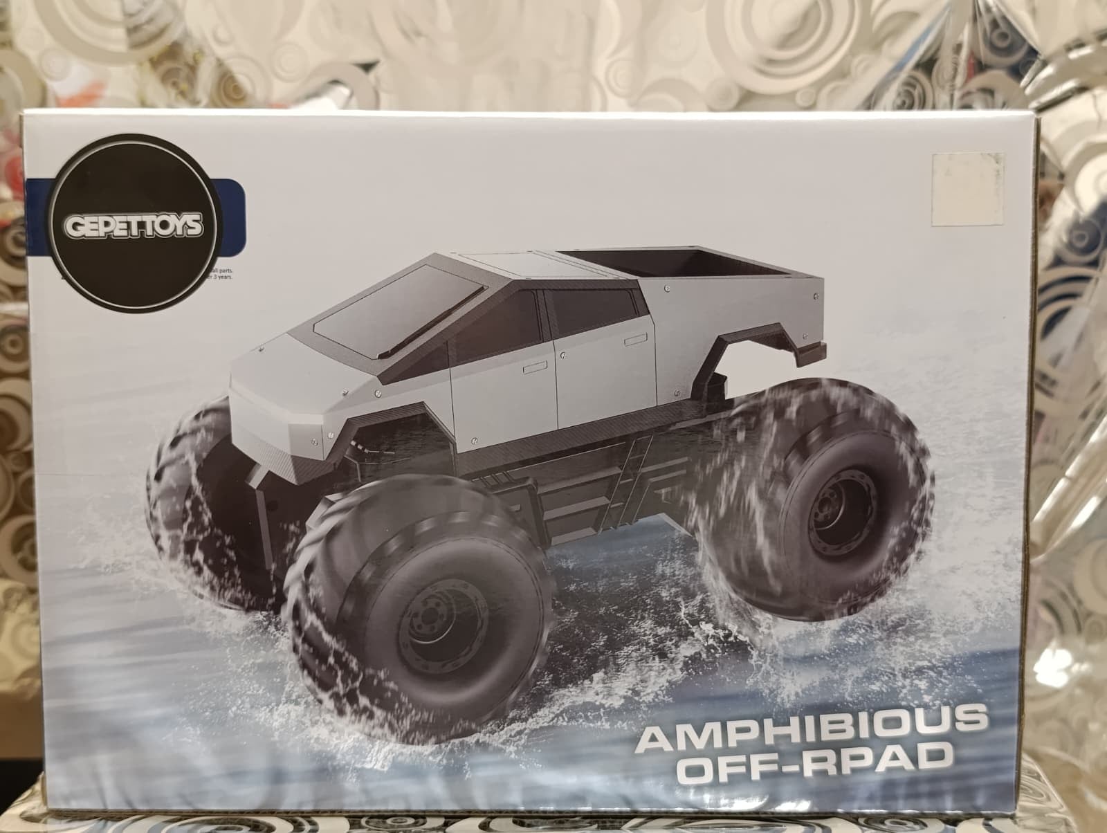 4D-Y17 SUDA VE KARADA GİDEBİLEN 4X4 DAĞ ARACI