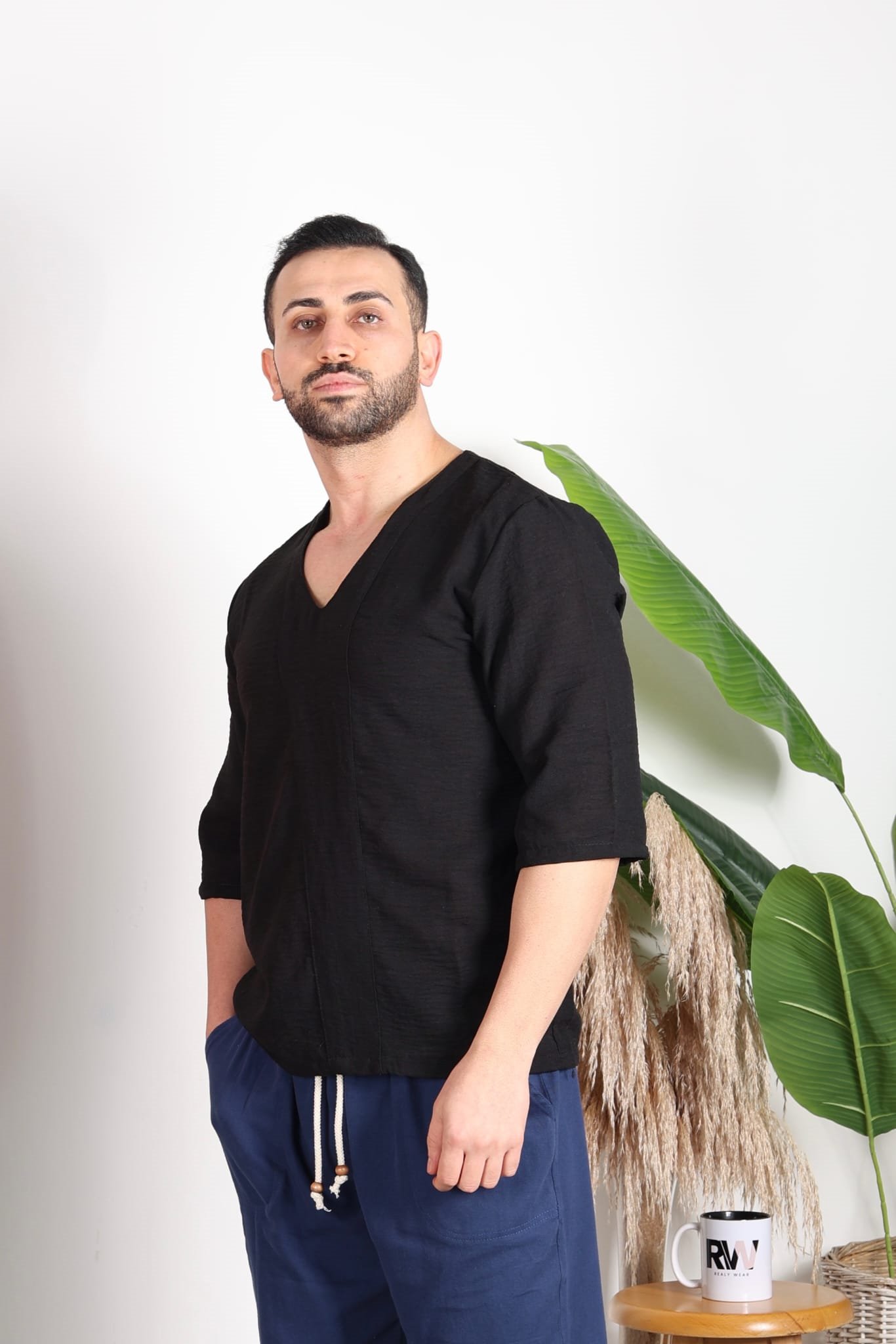 V YAKA TSHIRT