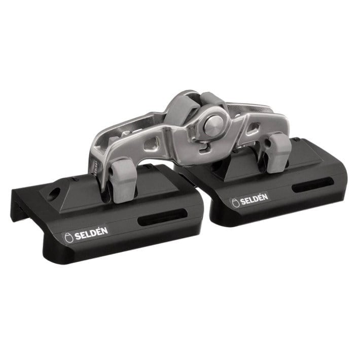 SELF TACKING CAR DOUBLE, 30