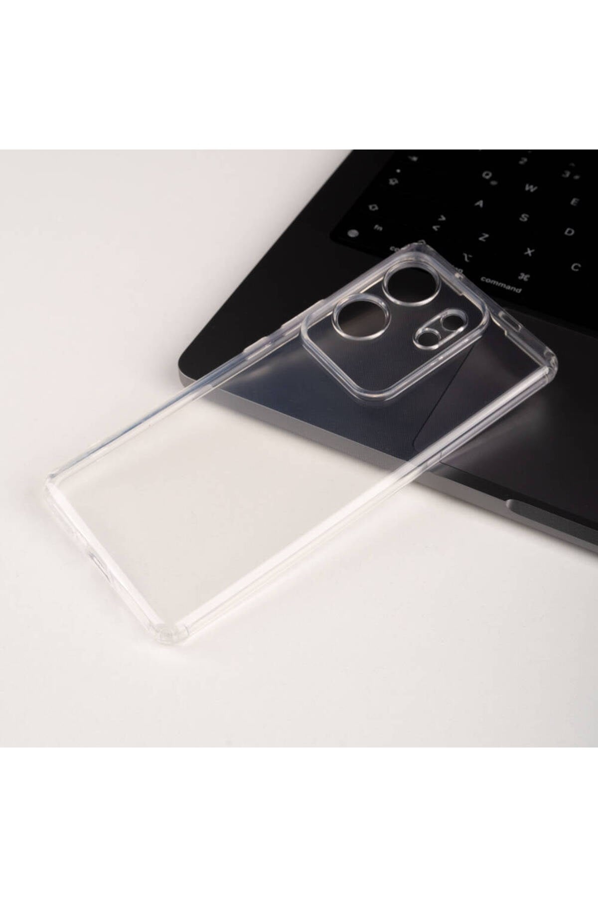 İnfinix Zero 30 4G Kılıf NVTH 2mm Anti Shock Silikon - Renksiz