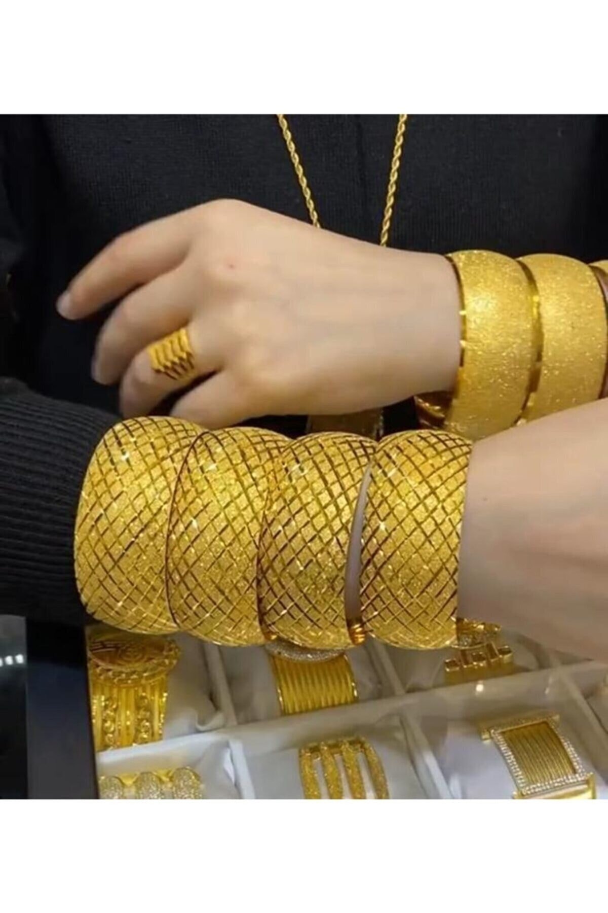 22 Ayar Altın Kaplama Kadın 3 Cm Eninde Bilezik Modeli (adet Fiyatıdır)