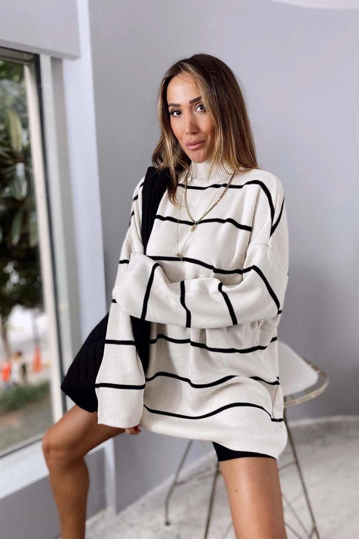 Kadın Dik Yaka Oversize Model Çizgili Kazak Tunik