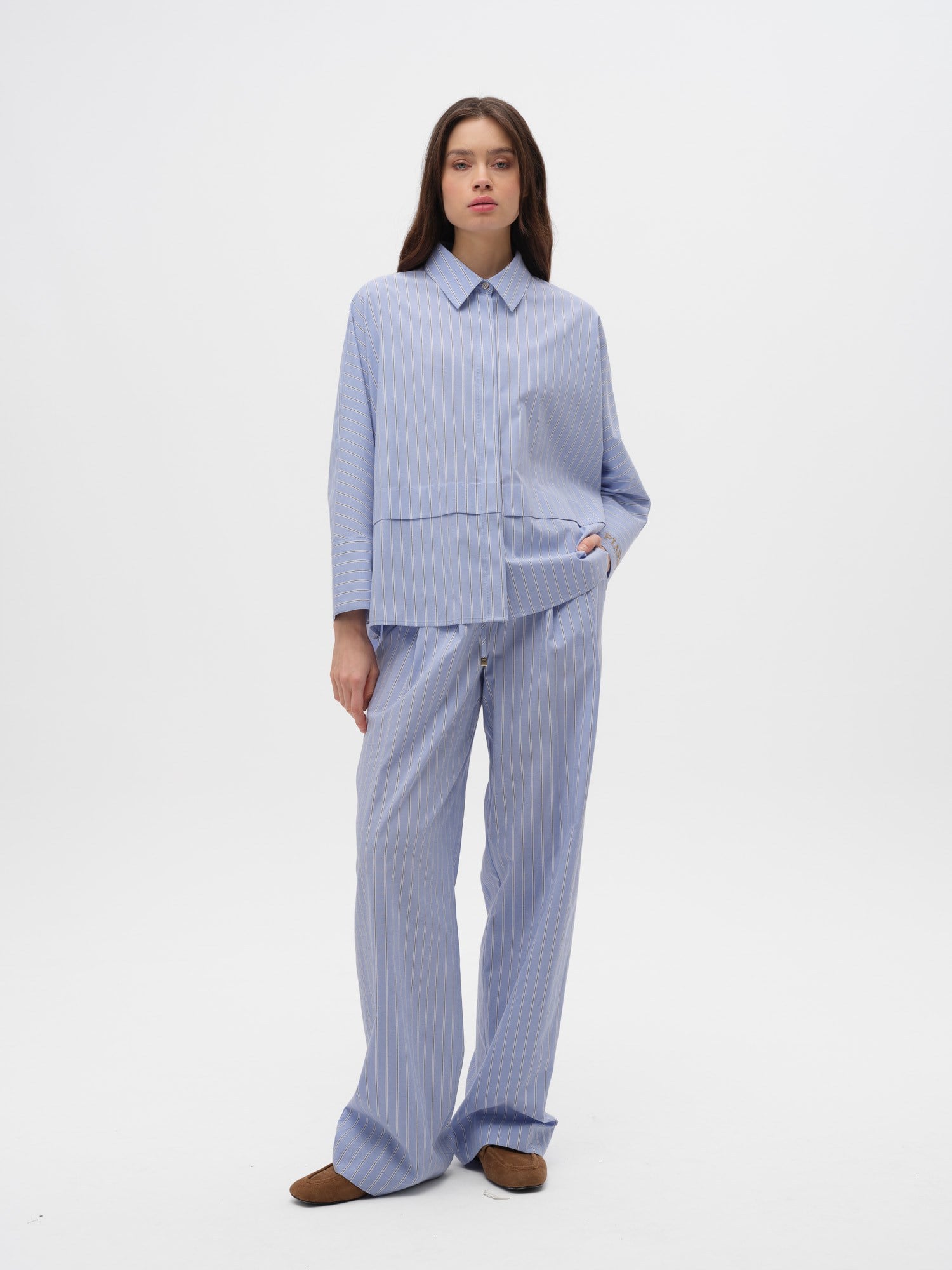 Piarbi Nakışlı Manşet Diyagonal Robalı Çizgili Gömlek - Mavi Beyaz Premium Wide Fit Shirt