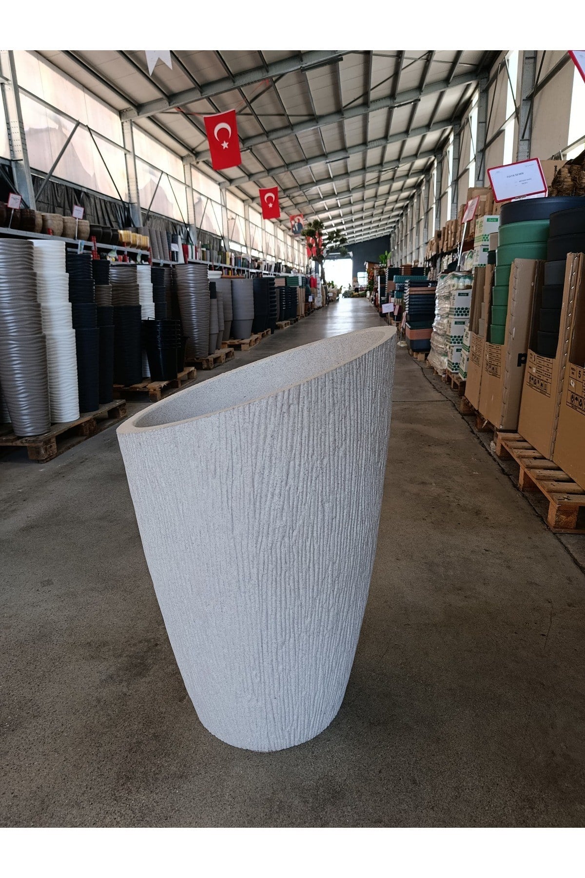 120 Litre Datça Dizayn 30 Derece Açılı Fiberglas Dev Saksı