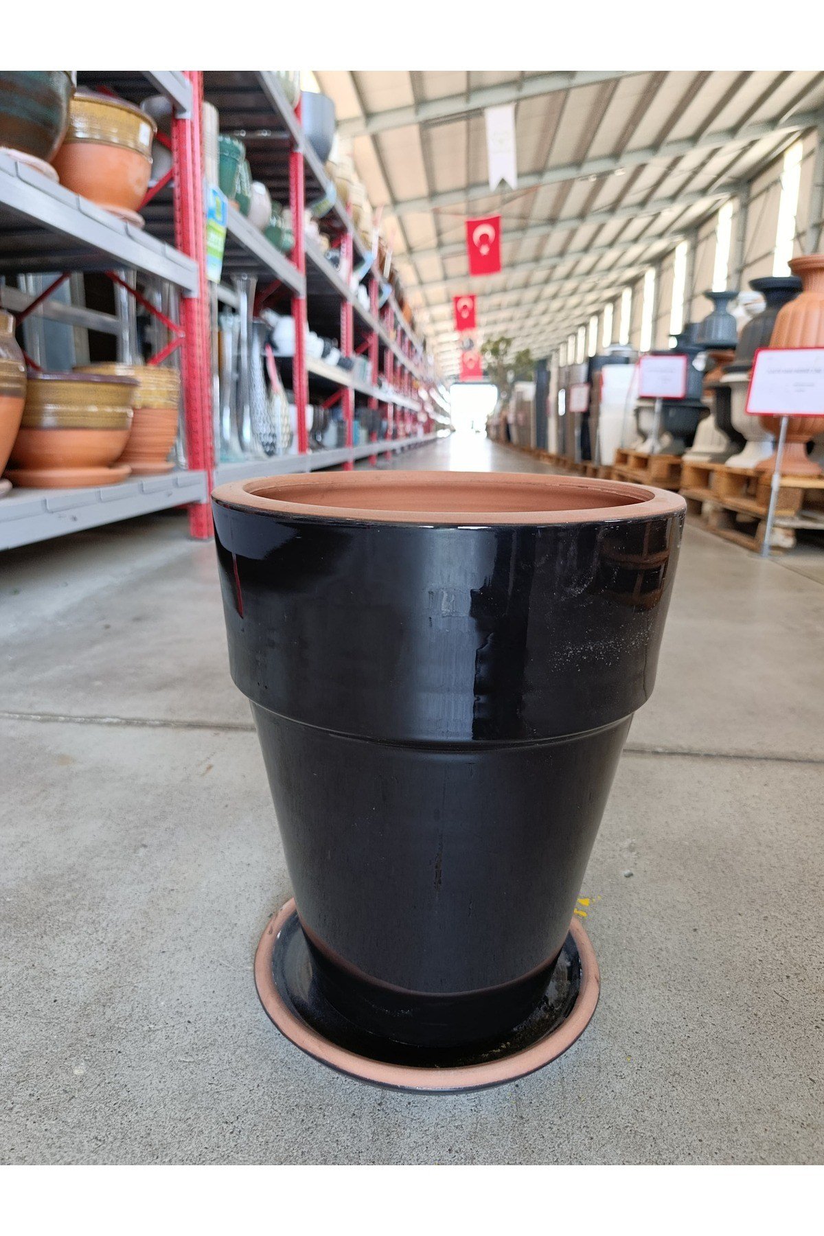 20-25 Litre Tabaklı Uzun Dekoratif Toprak Saksı