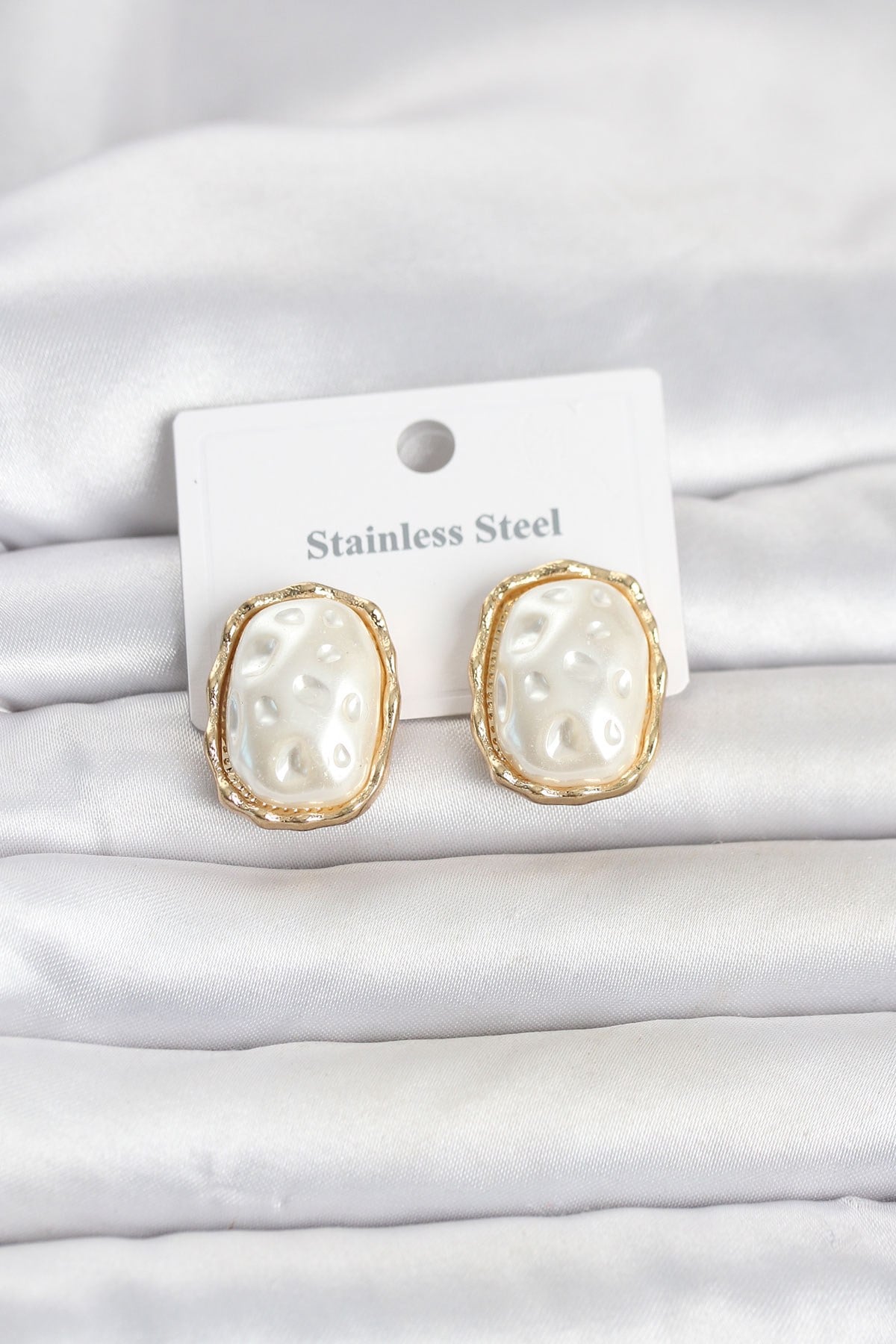 316L Çelik Gold Renk İnci Model Vintage Kadın Küpe
