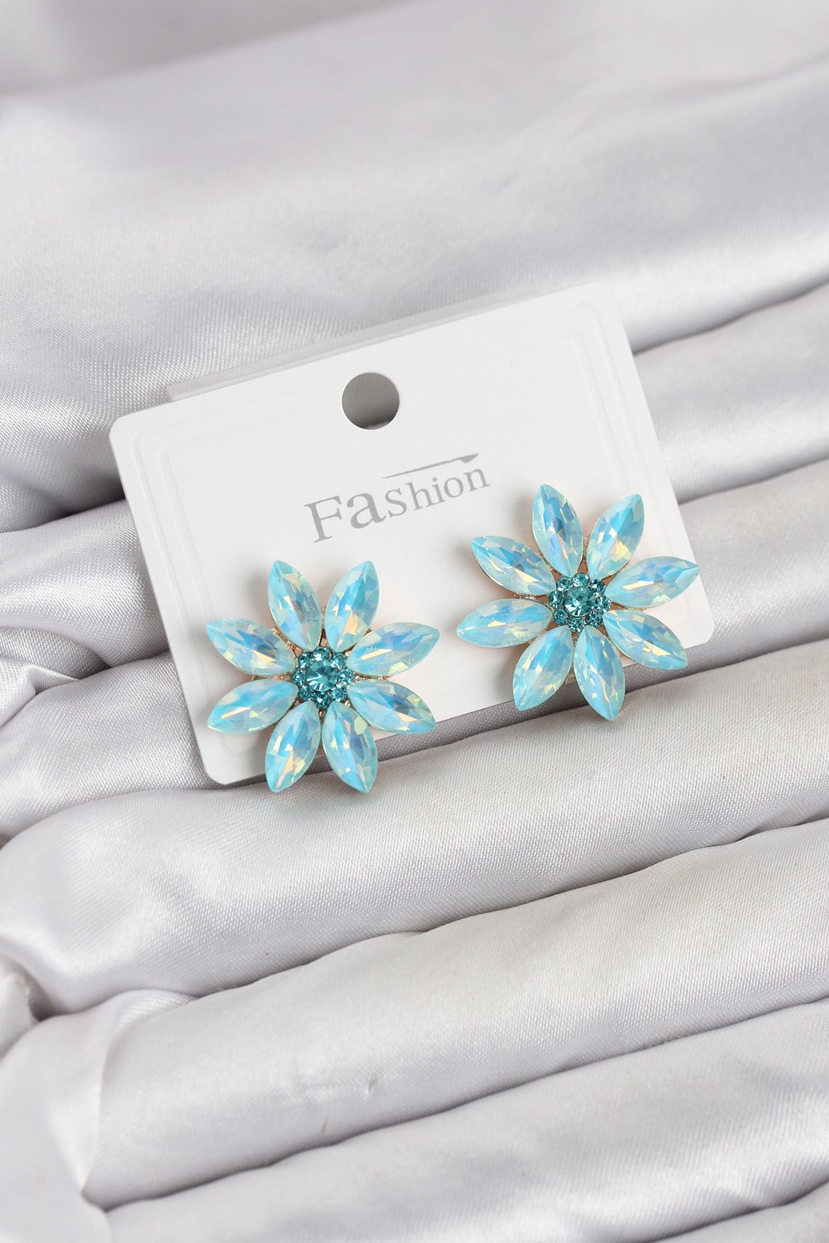 Buz Mavisi Renk Kristal Taşlı Lotus Çiçek Model Kadın Küpe
