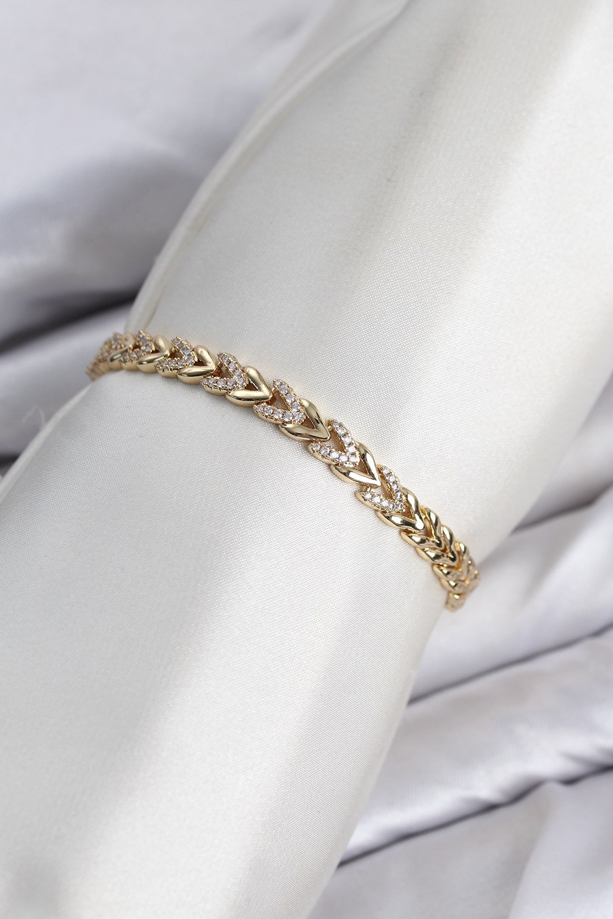 CM Model Zirkon Taşlı VIP Seri Gold Renk Pirinç Kadın Bileklik