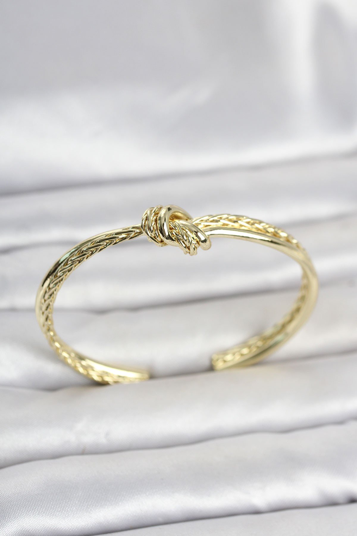 Gold Renk Düğüm Model Pirinç Kadın Bileklik