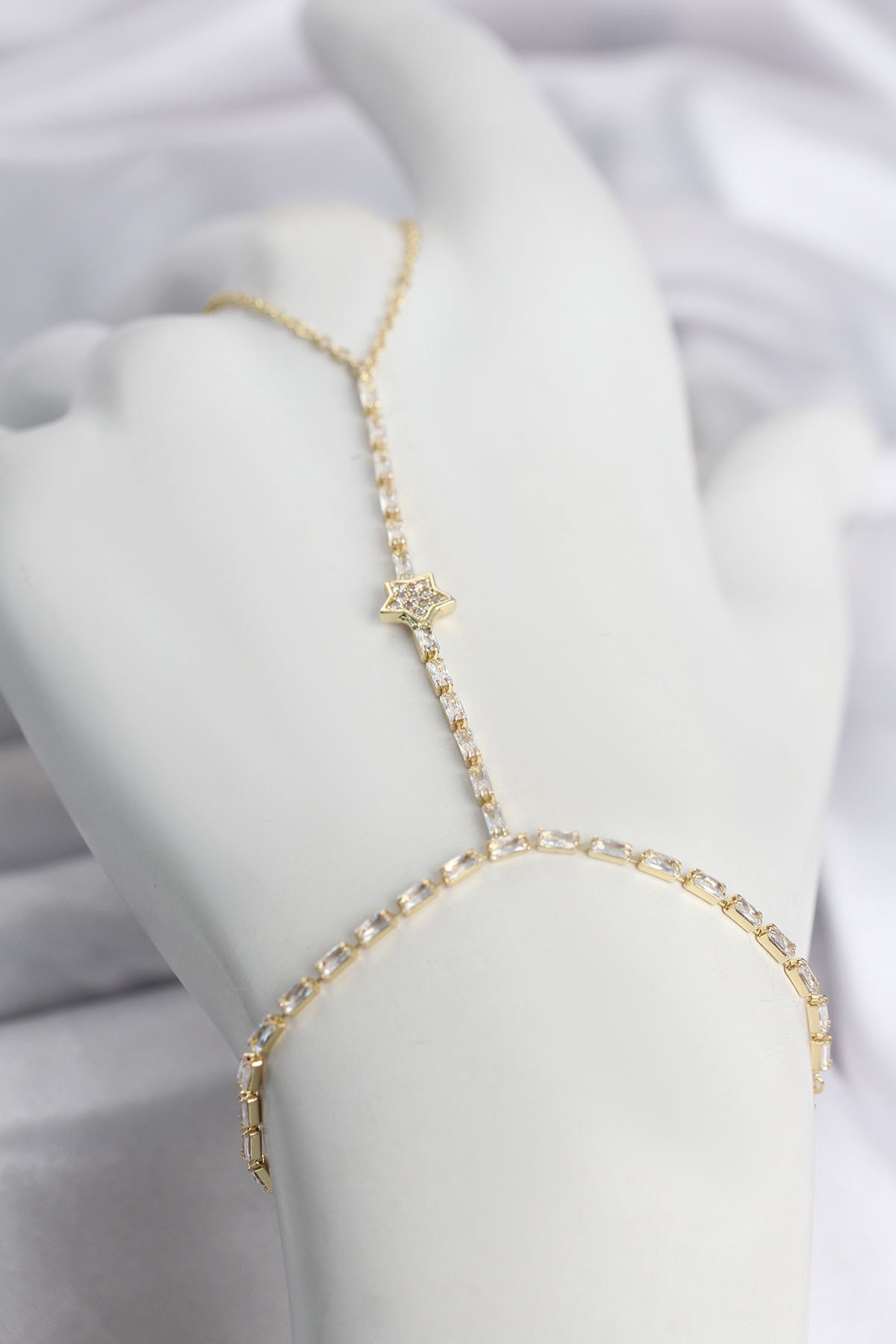 Gold Renk Pirinç Zirkon Taşlı Yıldız Model Şahmeran