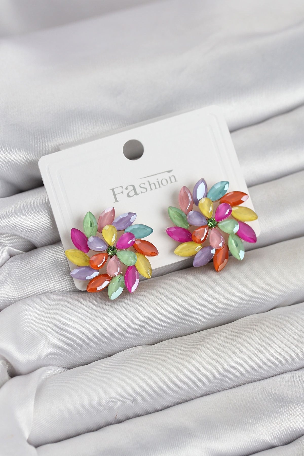 Karışık Renk Kristal Taşlı Çiçek Model Kadın Küpe