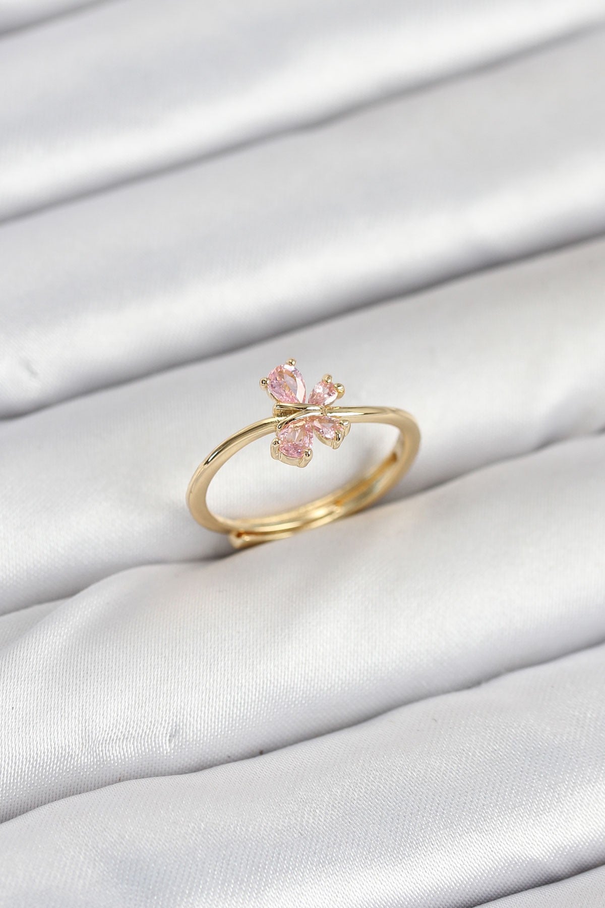 Pirinç Gold Renk Pembe Kelebek Kadın Yüzük