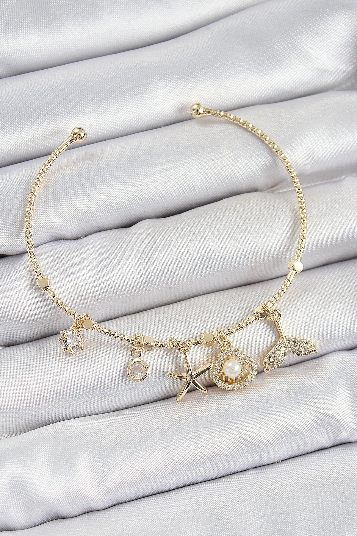 Pirinç Zirkon Taşlı İstiridye Ve Deniz Yıldızı Model Gold Renk Charm Bileklik
