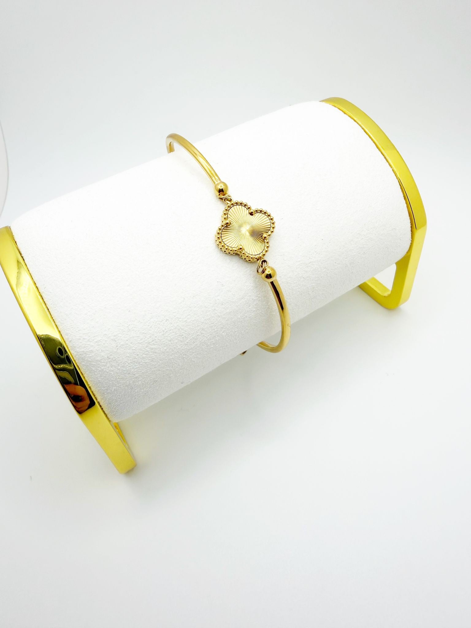 Leaf Sporty Gold Bracelet