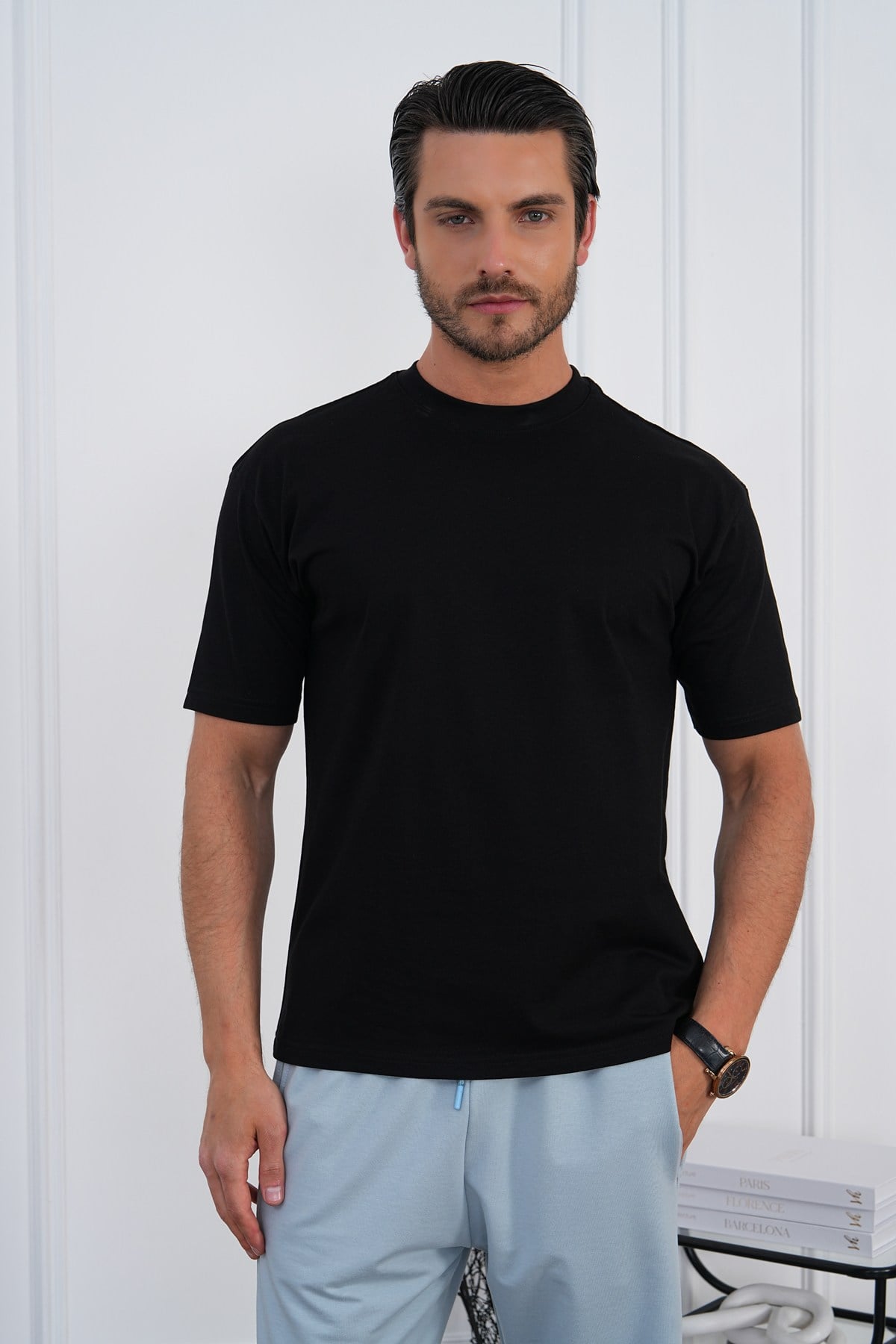 Bisiklet Yaka Siyah Regular Fit %100 Pamuklu Erkek Tişört 