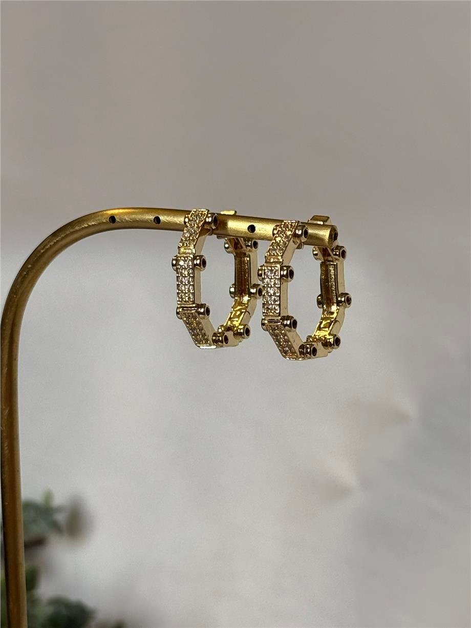 mini pembe taşlı sekizgen küpe
