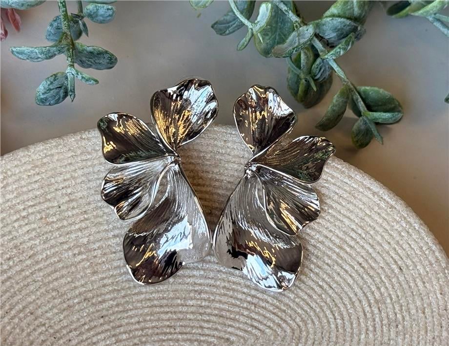 Silver Dokulu Yaprak Form Küpe