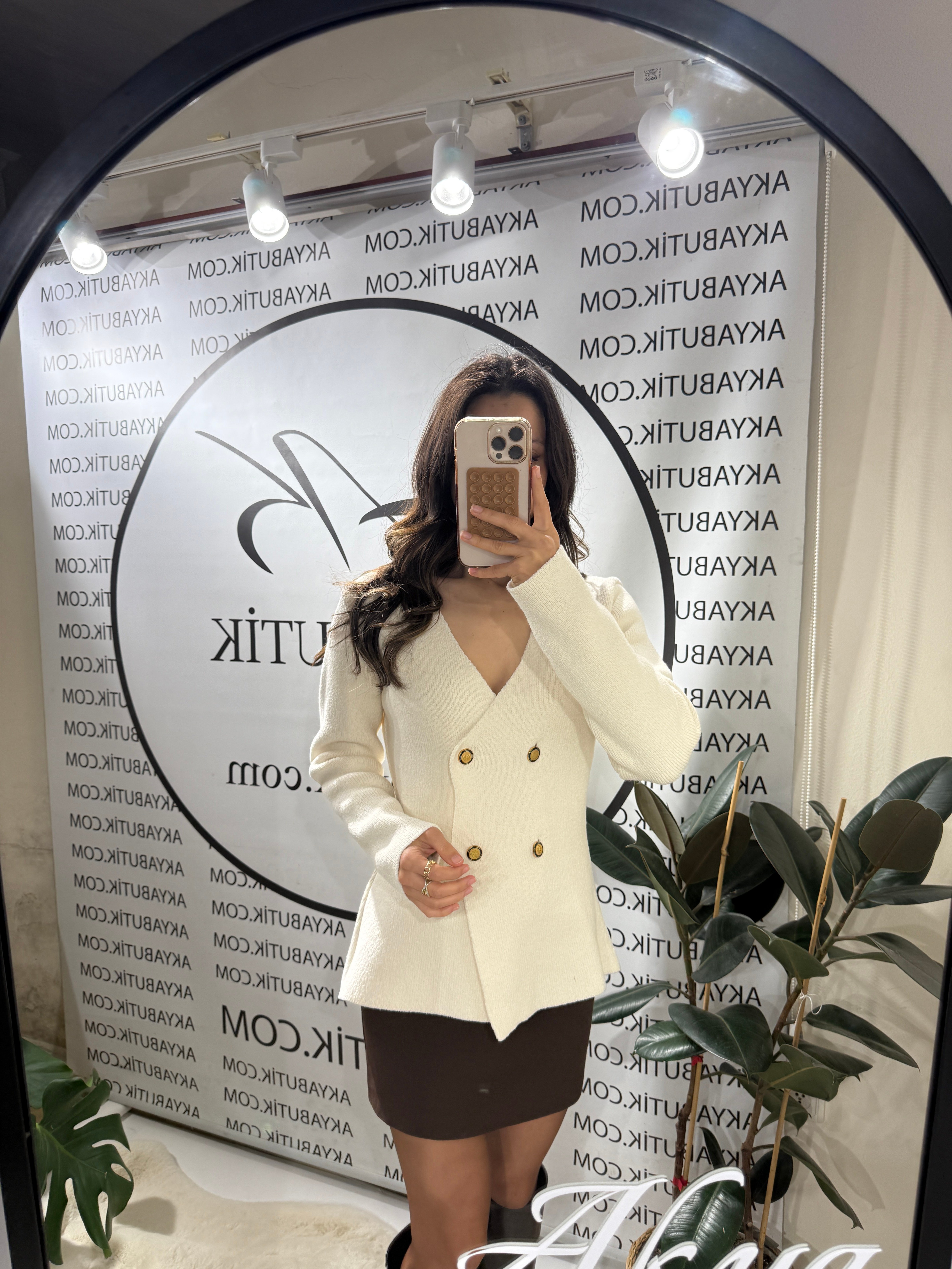 Krem Gold Düğme Detaylı Kruvaze Fit Çelik Triko Hırka 