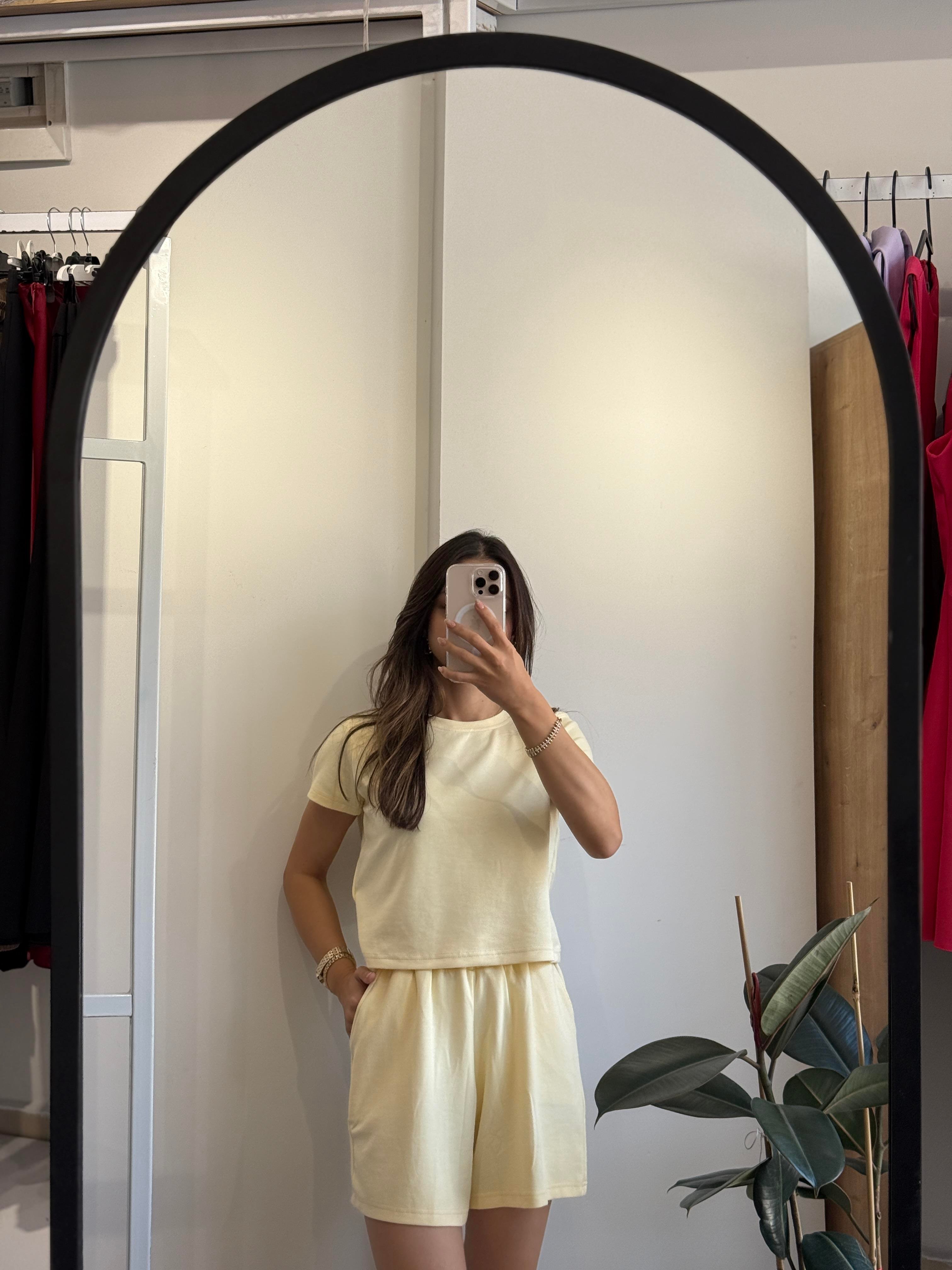 SARI OYSHO KUMAŞ ŞORT/TSHIRT TAKIM